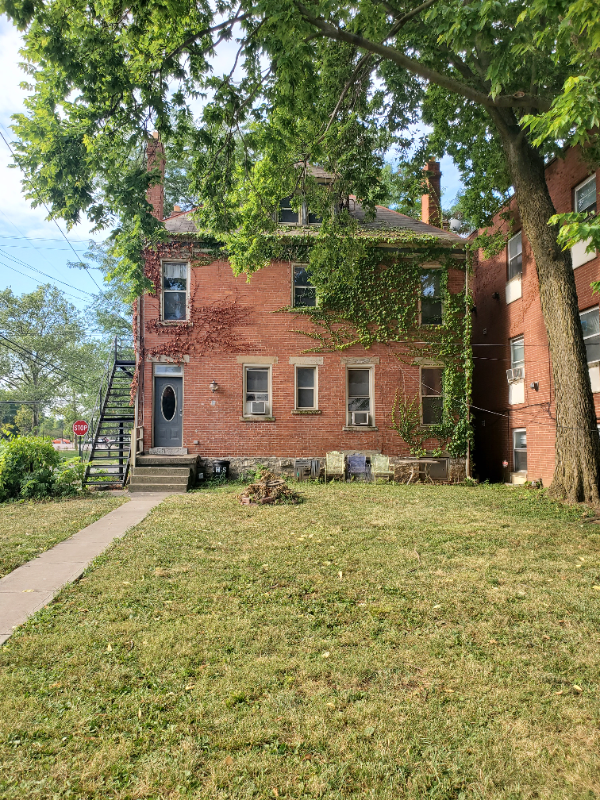 Columbus Apartment: 462 King Ave