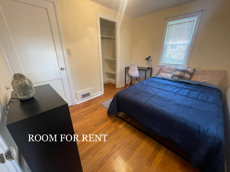 Syracuse House: 449 Buckingham Ave