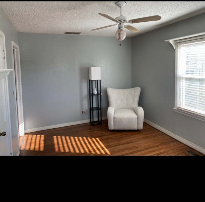 Norman House: 101 E Haddock St