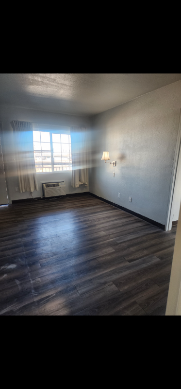 Moses Lake Apartment: 316 s Pioneer way