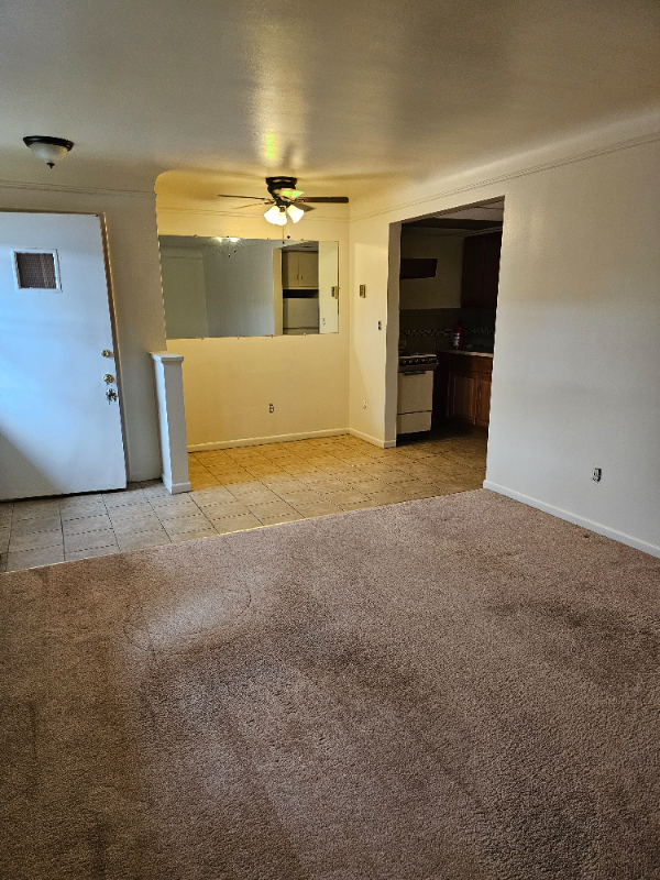 Royal Oak Apartment: 2632 Galpin Ave