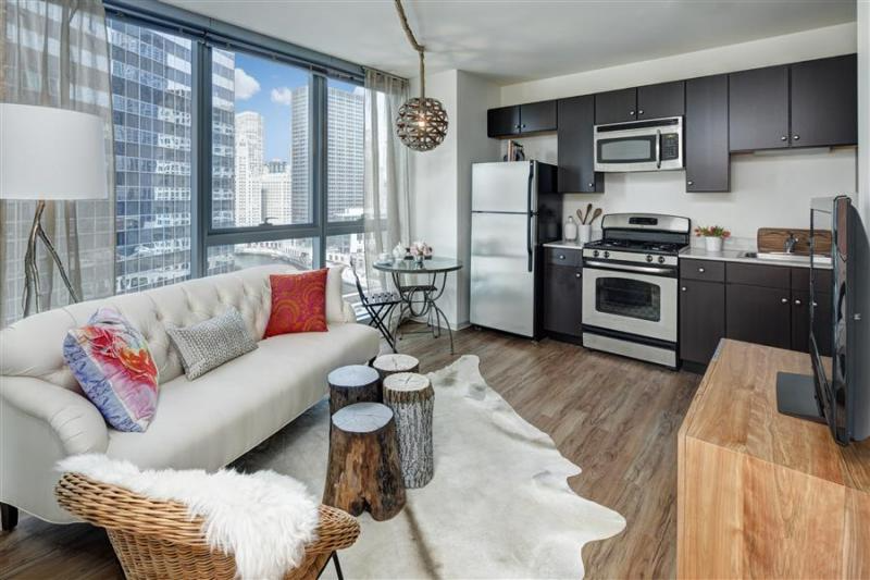 Chicago Condo: 324 E Wacker Drive