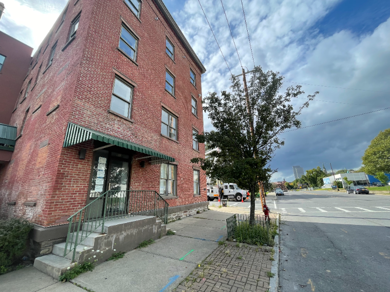 Albany Apartment: 883 Broadway