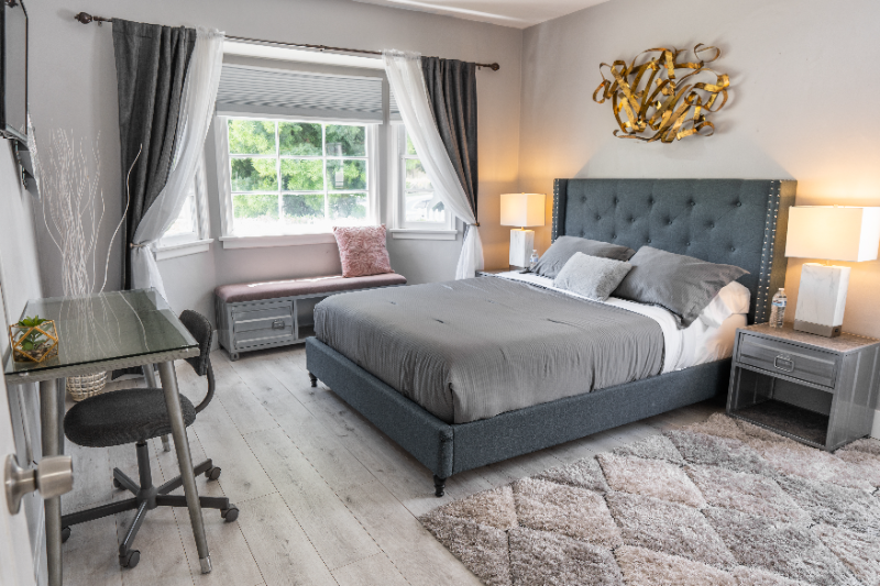 North Hollywood House: 10801 Hartsook St