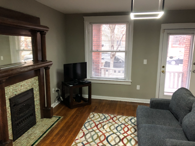 Kansas City Apartment: 2547 Cherry