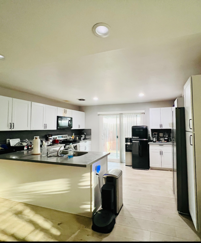 Tustin House: 15621 California St.