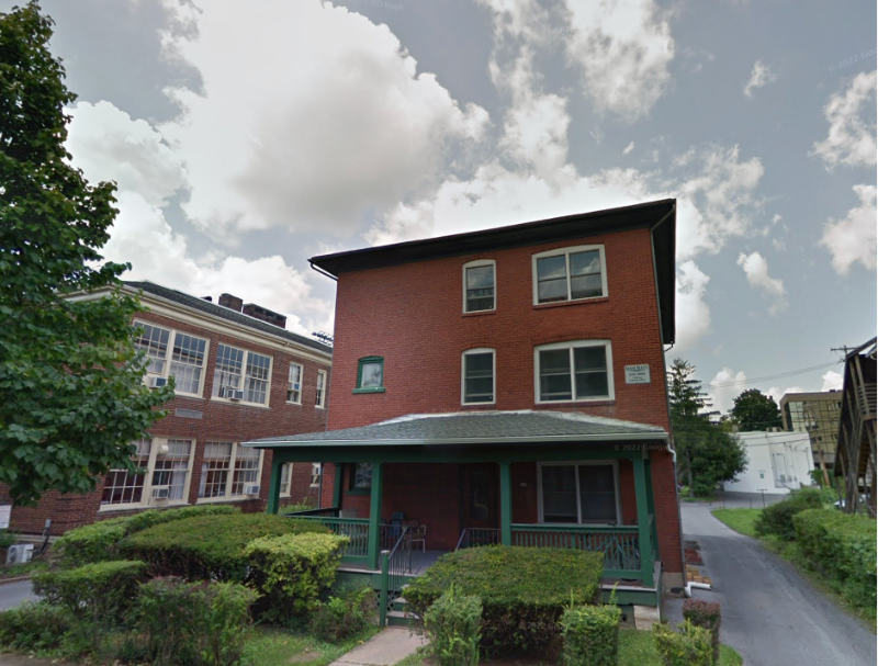 State College Apartment: 123 W Nittany Ave