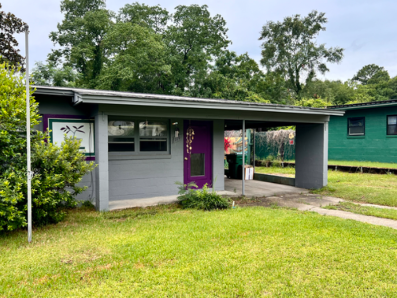 Crestview House: 119 Sikes Dr