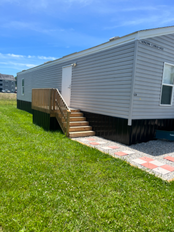 Louisa House: 23 Meadow View Lane