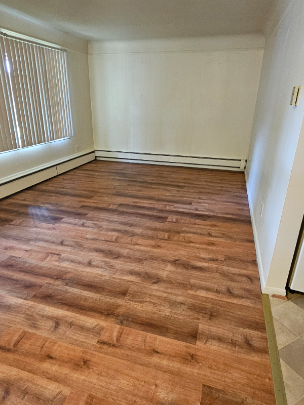 Royal Oak Apartment: 2628 Galpin Ave