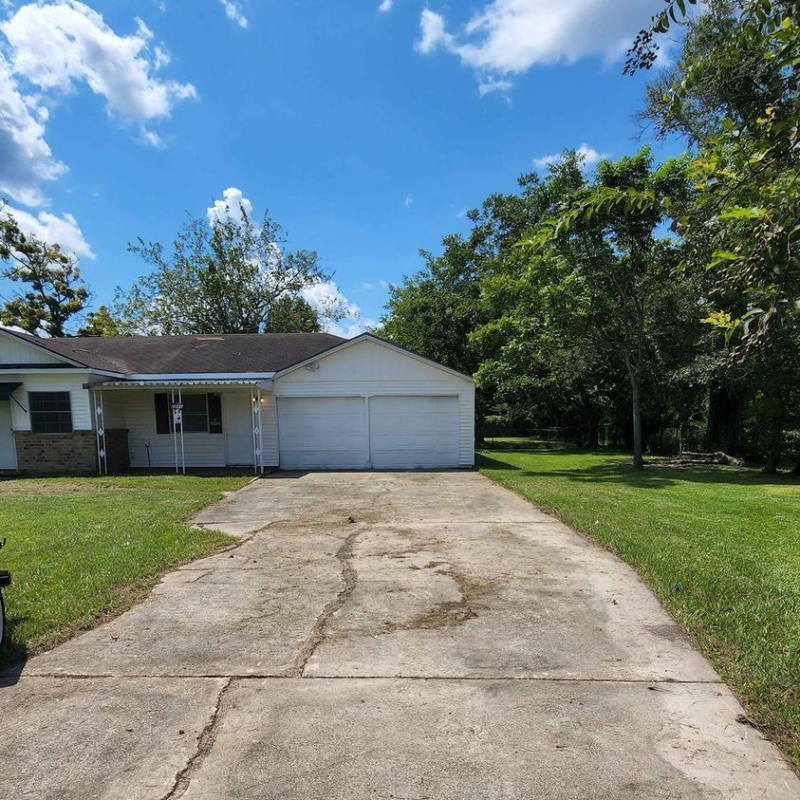 Orange Multiplex: 2511 8th St