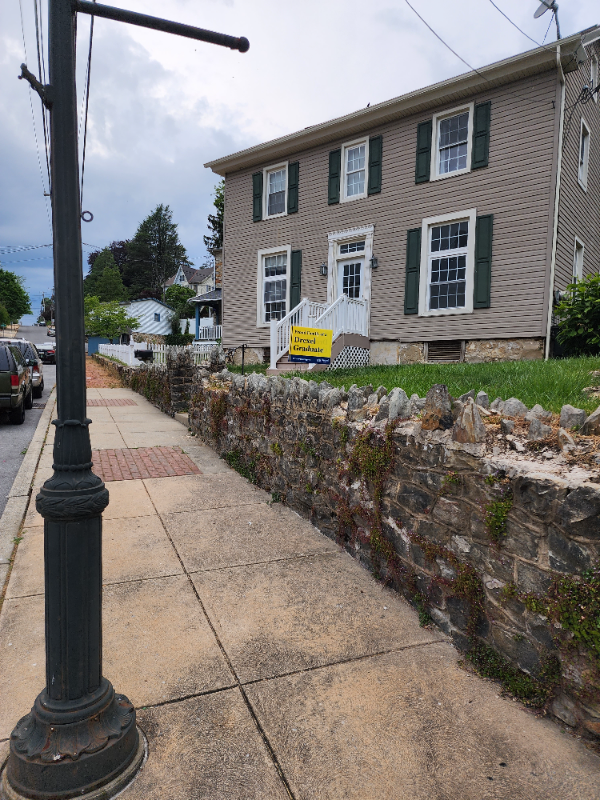 Parkesburg Apartment: 309 Strasburg Ave