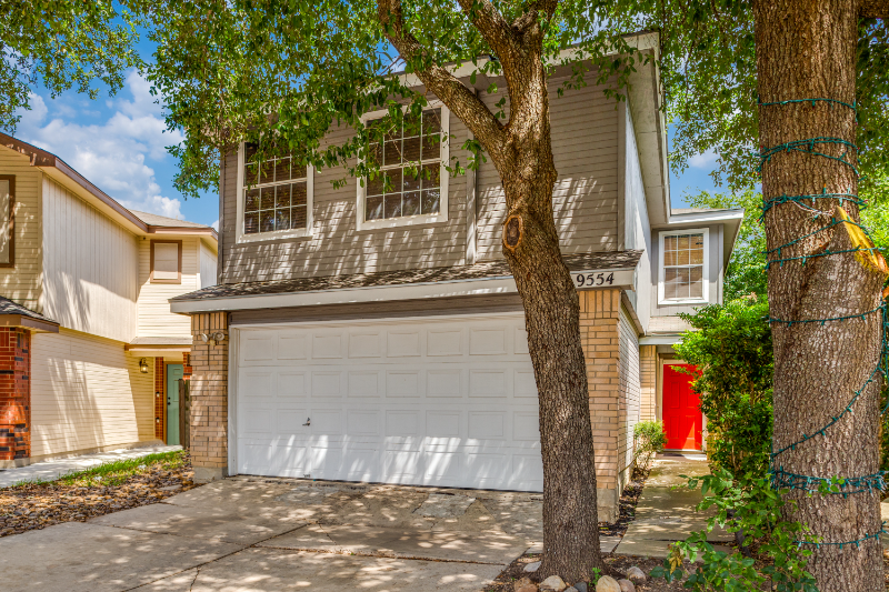 San Antonio House: 9554 Beau Bridge