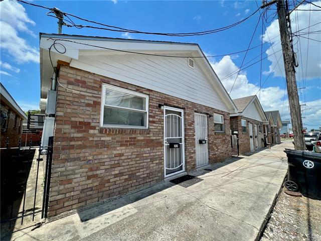 New Orleans Apartment: 2824 Pauger Street