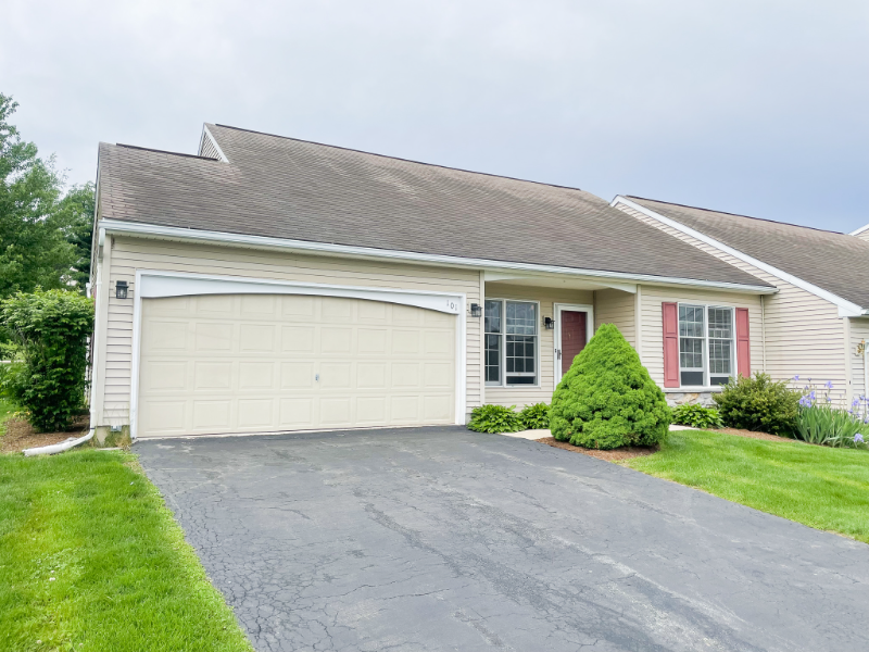 LANCASTER Apartment: 425 N/ Prince st . Apt. 108