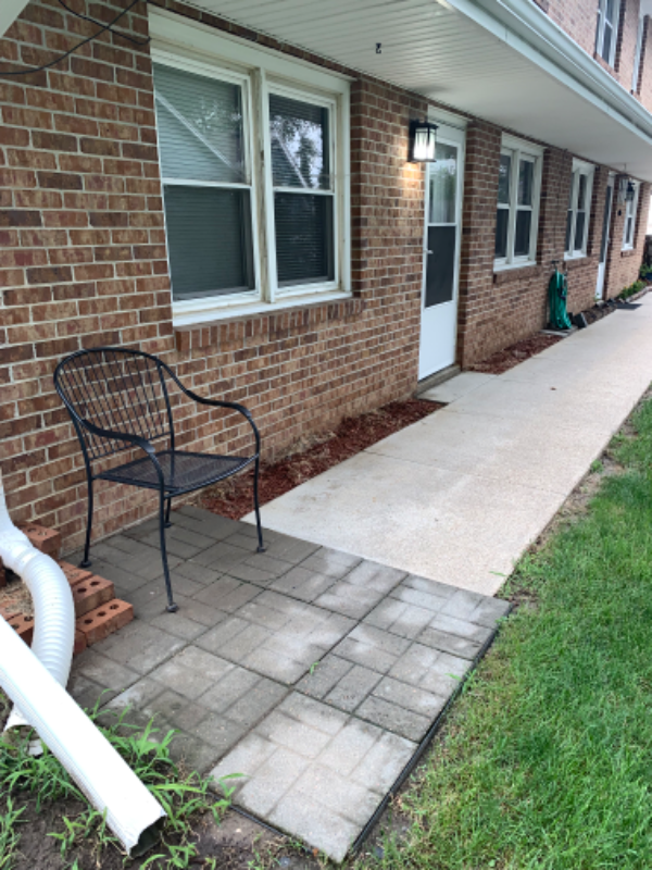 Springfield Apartment: 210 North 4th Street