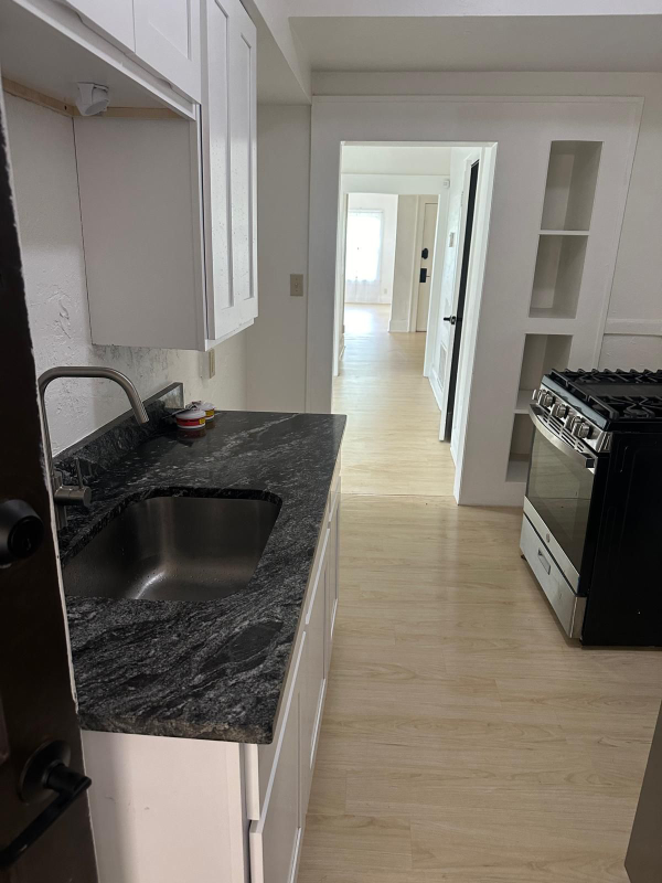 Cleveland Heights Apartment: 14148 Superior Rd.