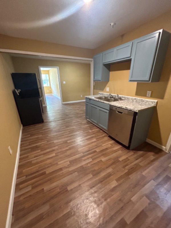 Cooper Multiplex: 101 SE Eighth St