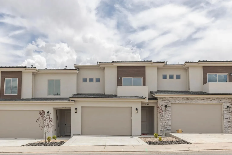 Hurricane Townhome: 301 S 1930 W