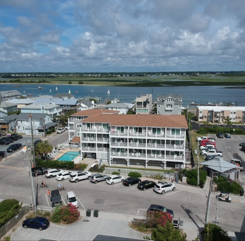 Wrightsville Beach Condo: 15 Nathan St