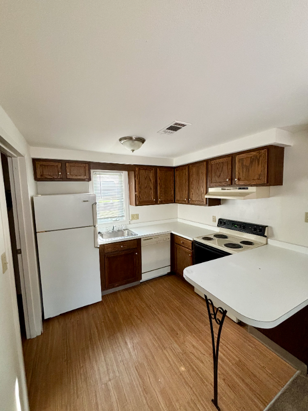 Tonawanda Townhome: 9 Concord Ct