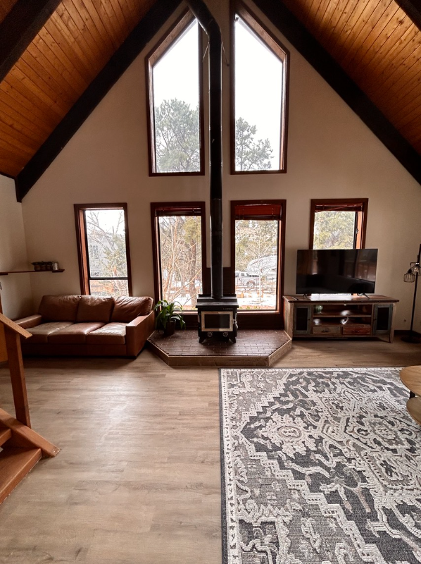 Central House: 136 Sumac Dr