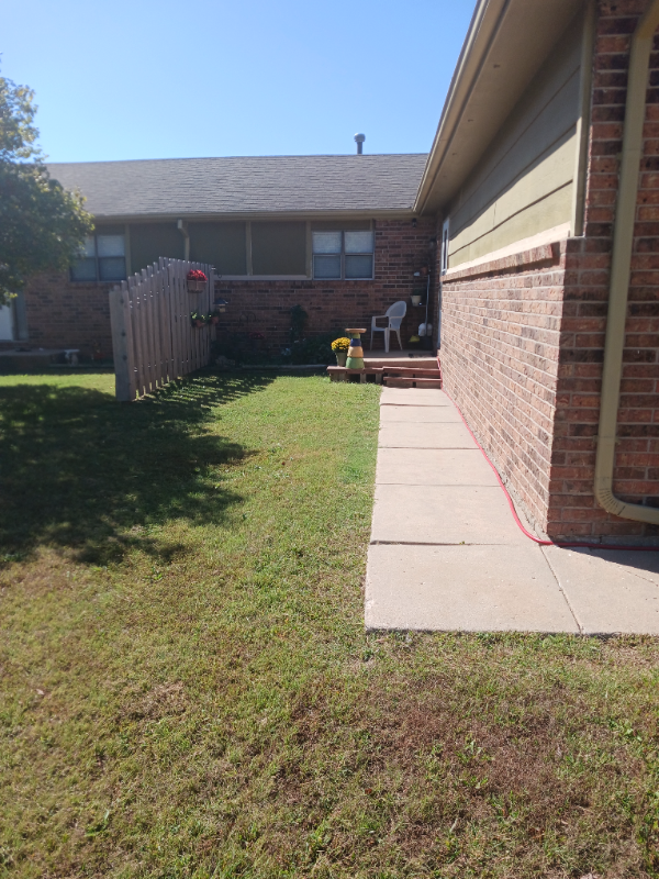 Derby Other: 1615 N Arrowhead Dr