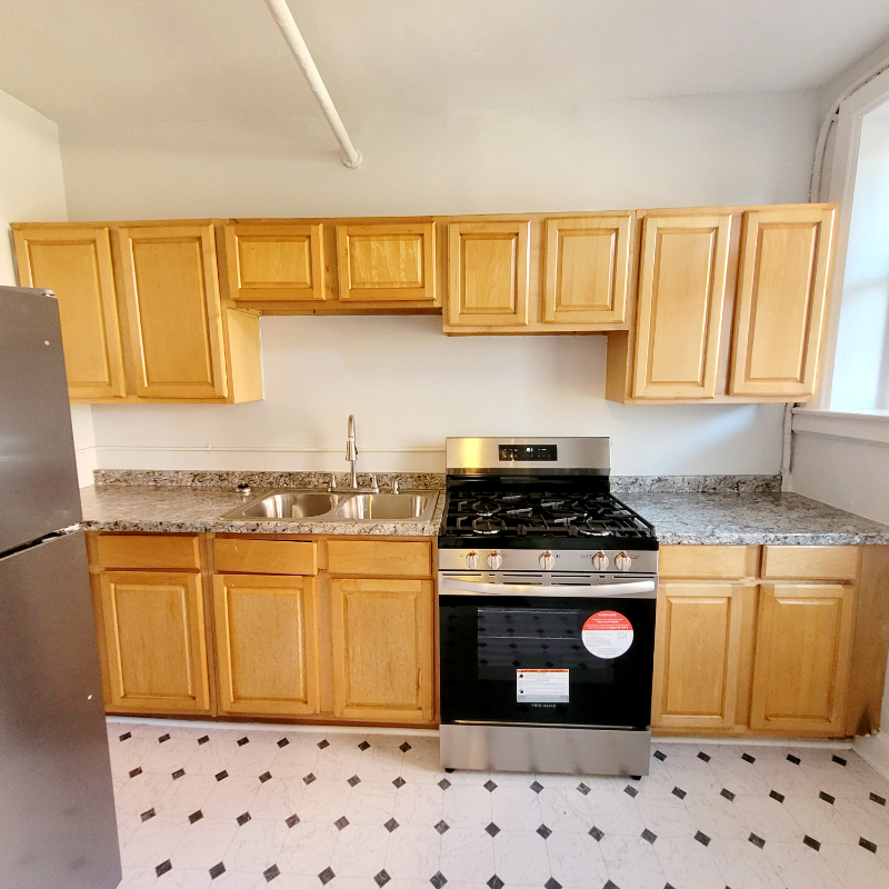 Norfolk Apartment: 1611 Hampton Blvd