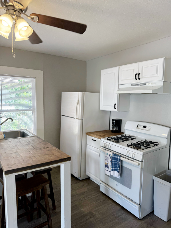 San Antonio House: 620 Potomac