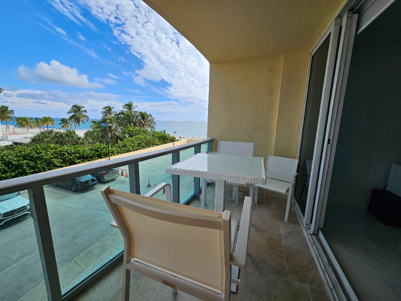 Hollywood Condo: 2501 S Ocean Dr
