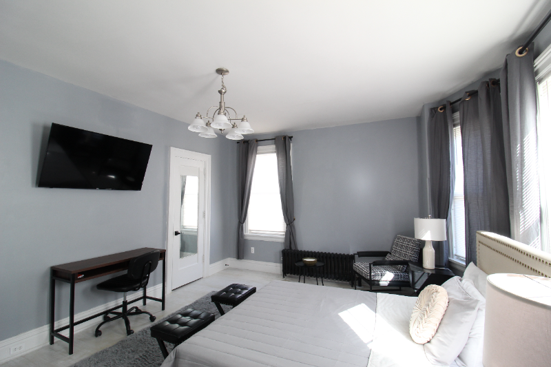 Scranton House: 800 Monroe Ave