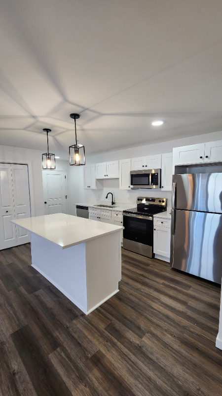 Milton Apartment: 865/851 Arthur Dr.