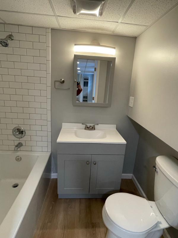 Watervliet Apartment: 19 Idlewild Park