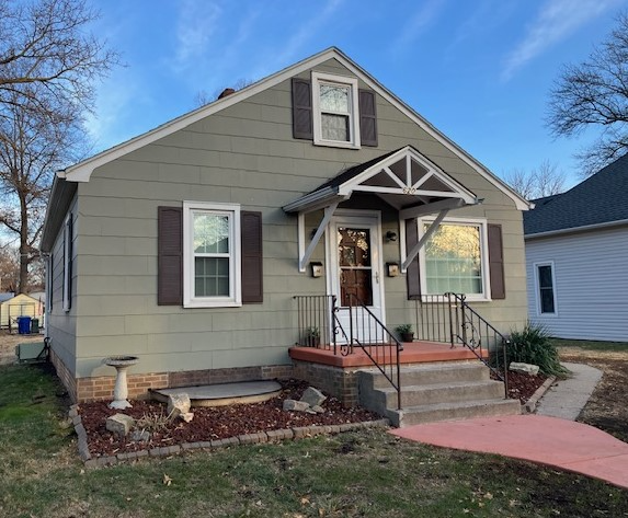 Crete House: 620 Linden Ave