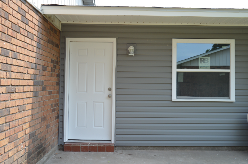 Broussard Apartment: 219 Leon Street