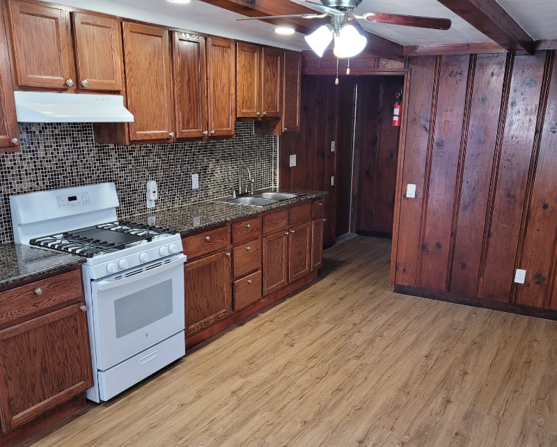 South Lake Tahoe Apartment: 2975 Sacramento Ave