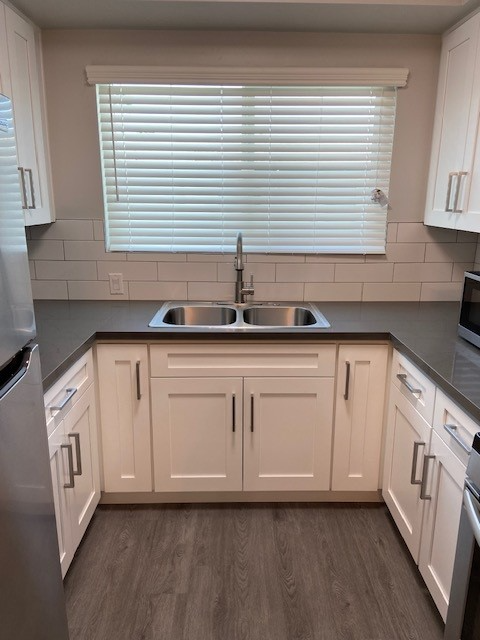 North Hollywood Apartment: 12931 Oxnard St