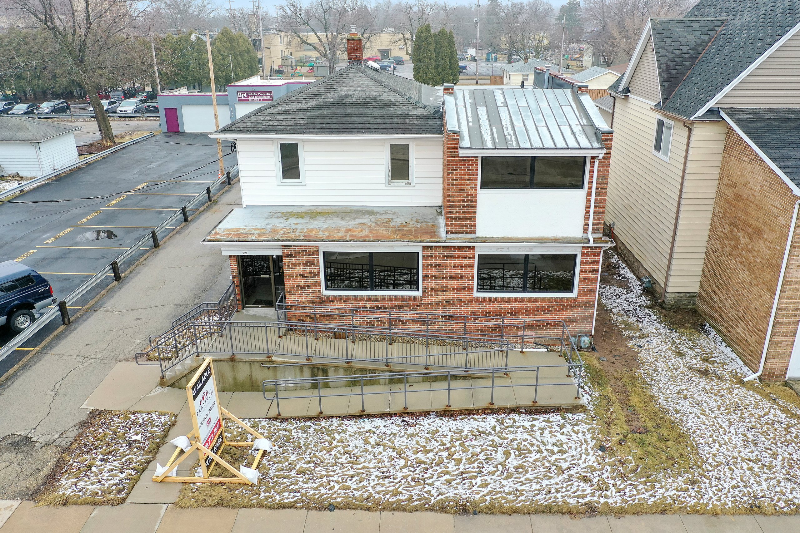 University of WisconsinOshkosh Apartments OFFICE SUITE Appleton