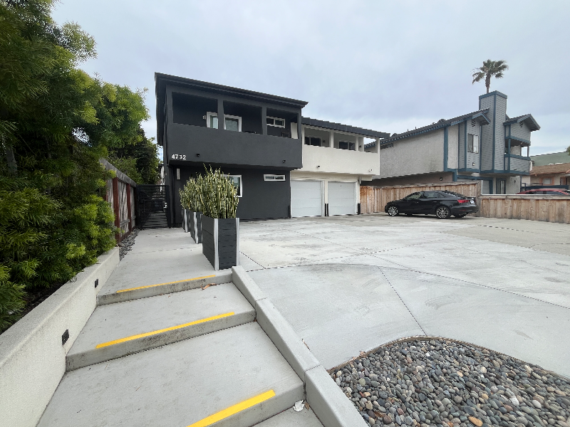 San Diego Apartment: 4732 Bancroft St