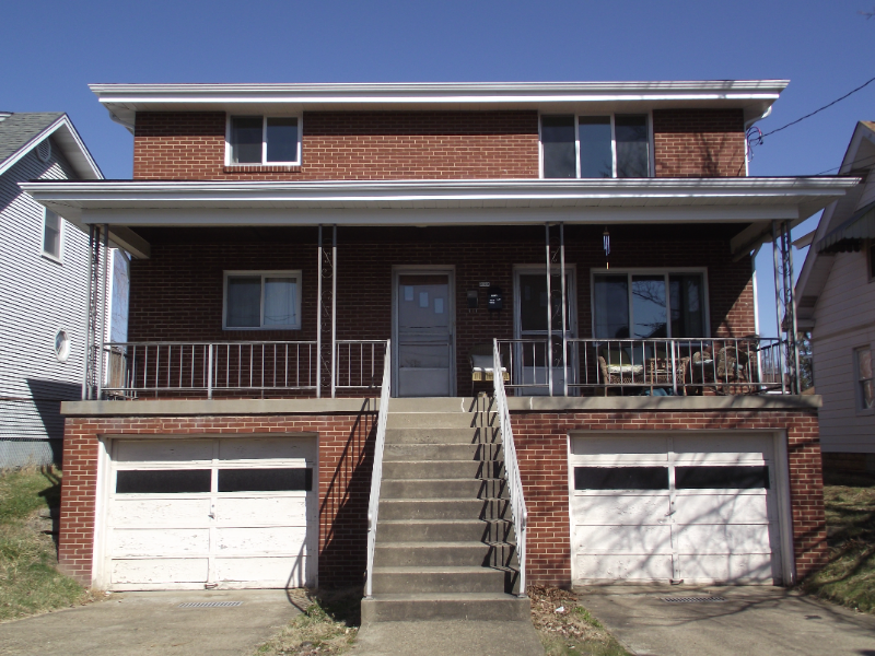 Carnegie Townhome: 239 Boden Ave, 2nd fl.