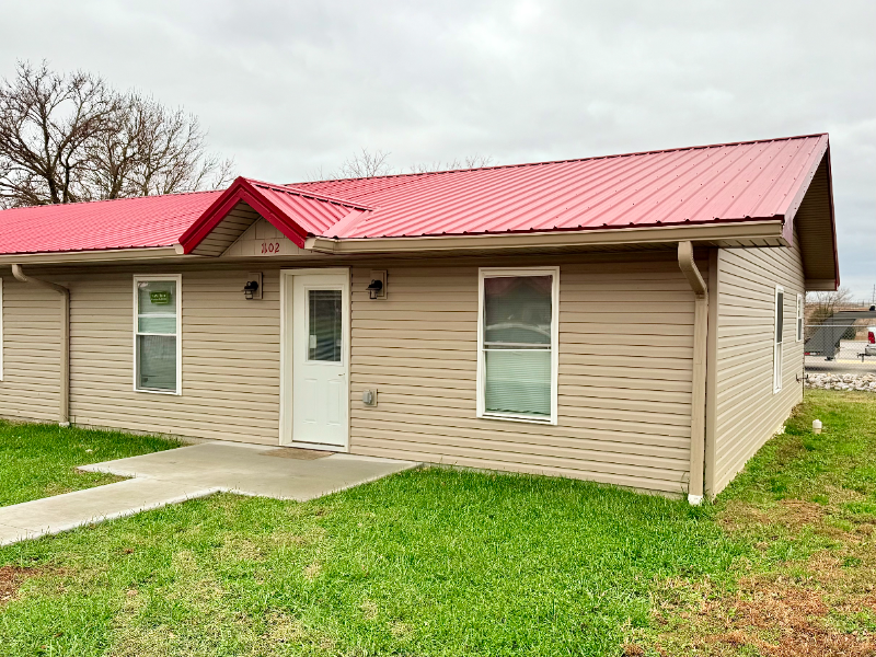 Huntingburg Condo: 1102 Red Roof Dr.