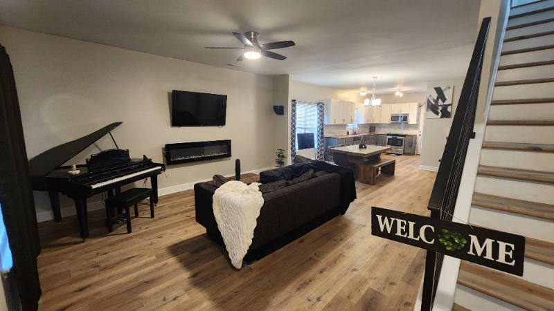 Atlanta House: 1 Delmar LANE NW