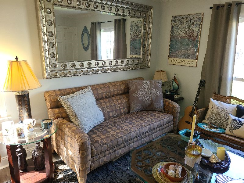 Akron Townhome: 87 N. Pershing Ave.