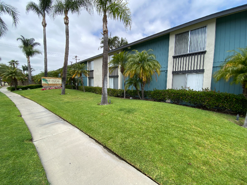 Santa Ana Apartment: 1331 W Central Ave