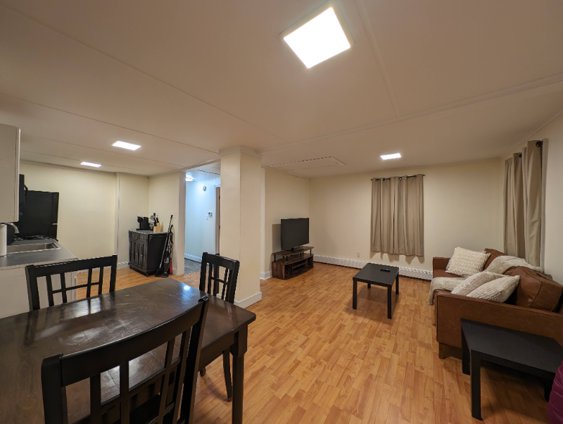 Berlin House: 4 Legassie St