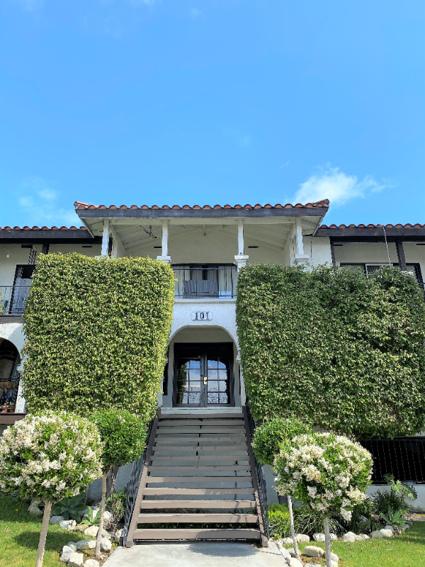 San Clemente Apartment: 101 W Canada