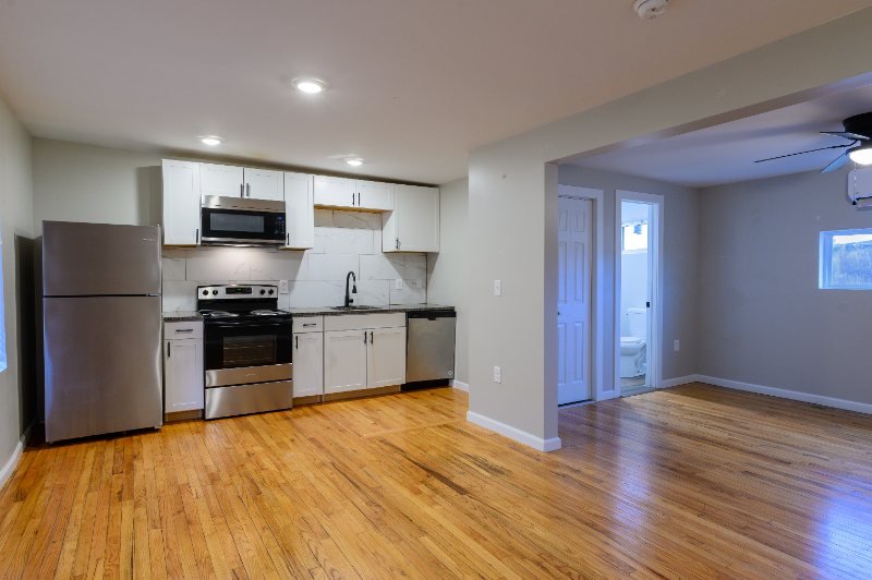 Hoosick Falls Apartment: 21194 NY 22