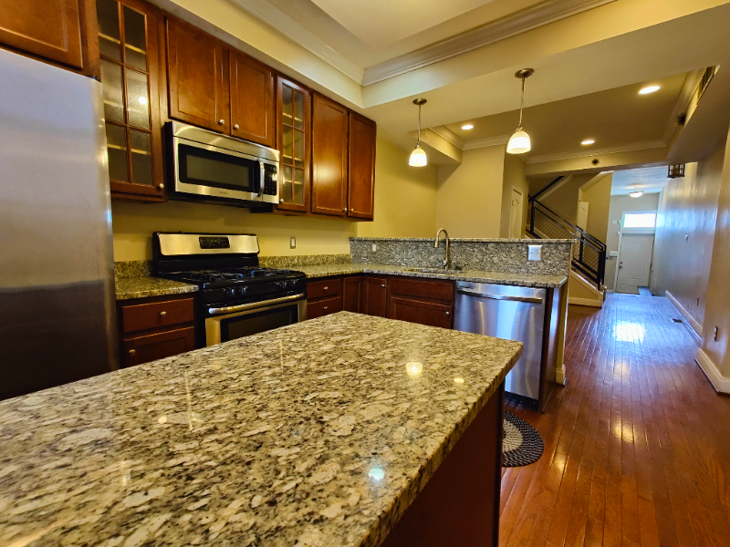 Baltimore Townhome: 300 E 23rd St (Block)