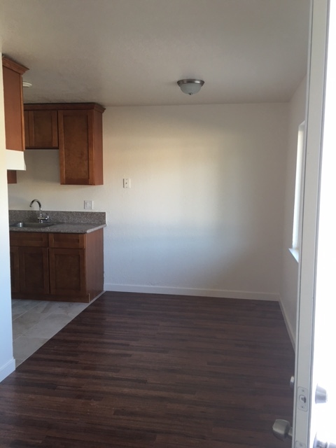 Fresno Apartment: 3302 N Millbrook Ave