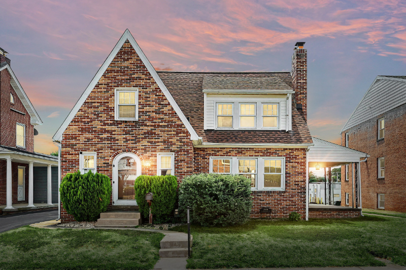 York House: 2008 W. Philadelphia Street